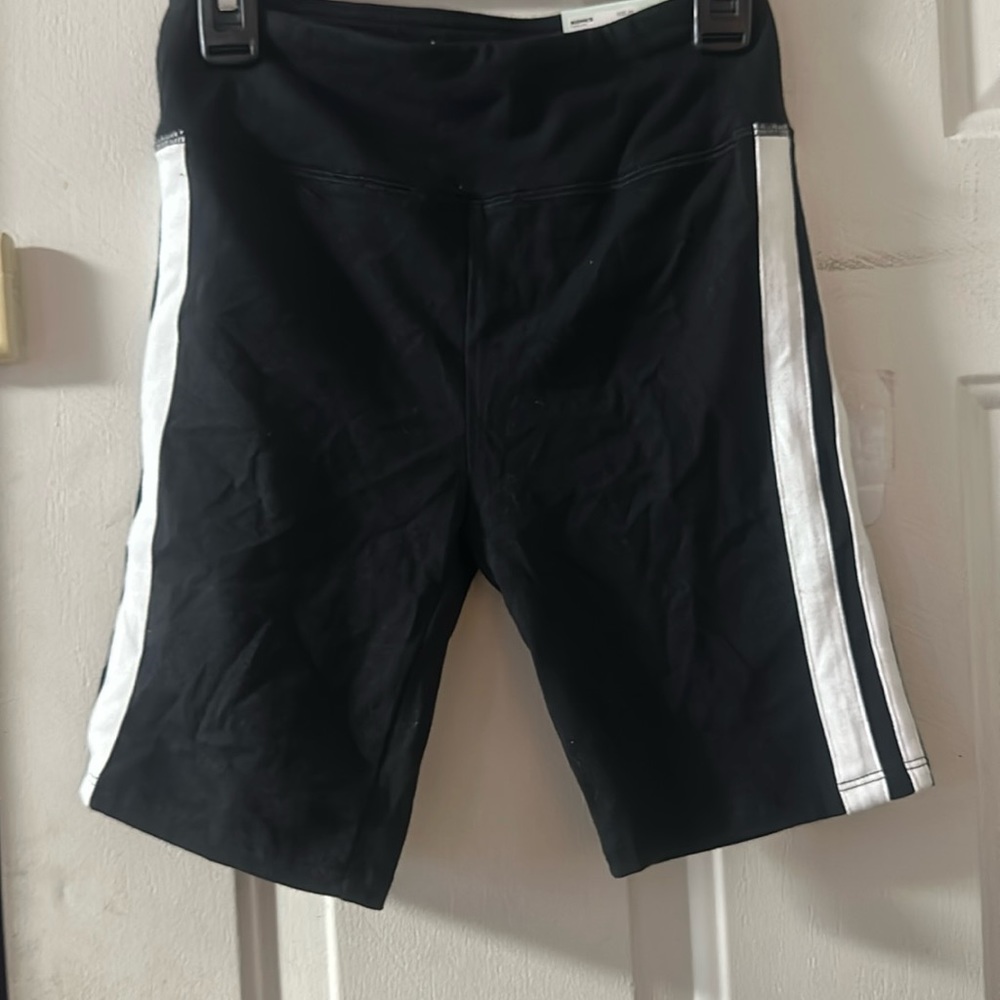 SO JUNIORS HIGH RISE BIKE SHORT: BLACK/WHITE: NEW WITH TAGS: SIZE XS